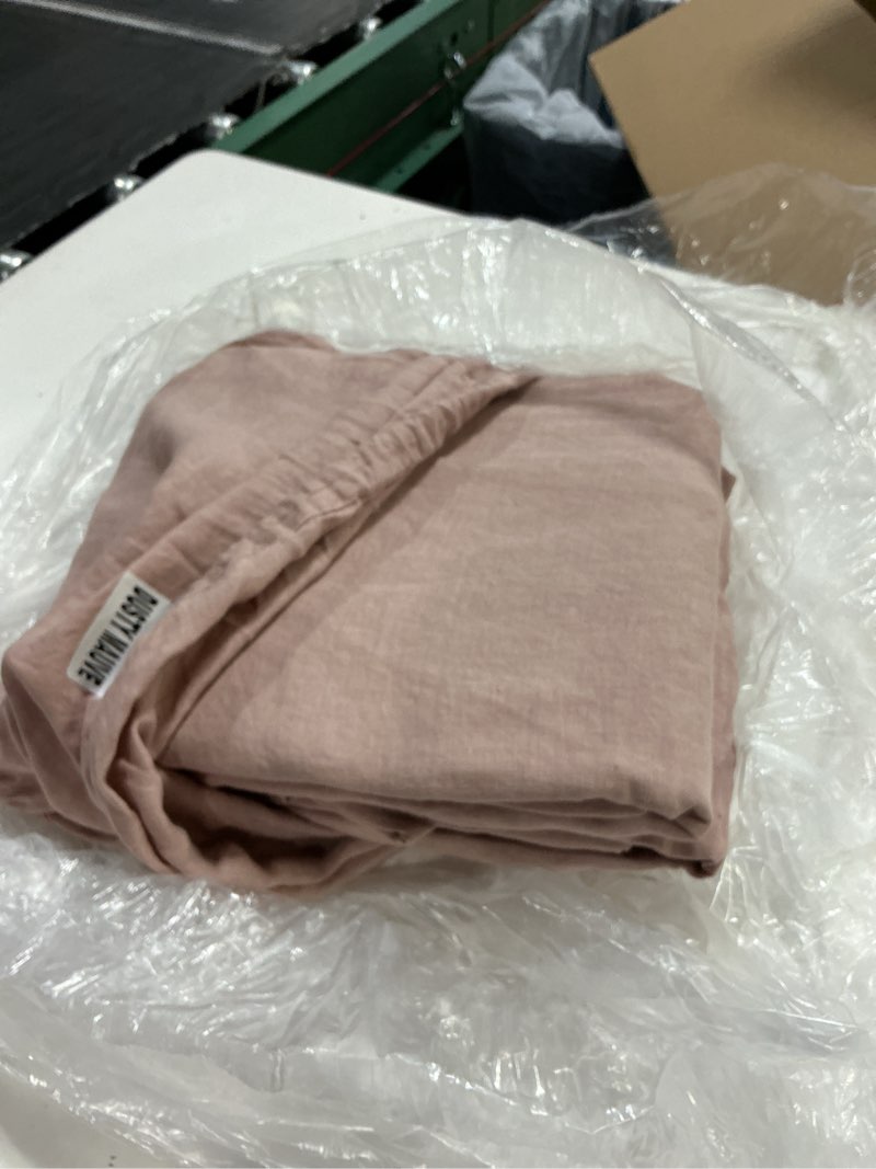 Condition photo showing New/Like New for quince linen duvet cover set twin dusty mauve
