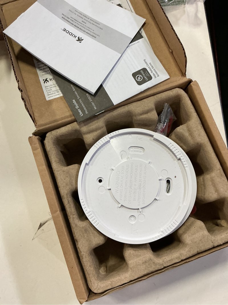 Condition photo showing Good Condition for Kidde Smoke Detector, AA Battery Powered, LED Warning Light Indicators, 20SDR 1 Pack 9th Edition Kidde DETECT