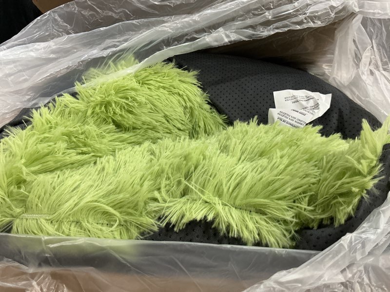 Condition photo showing Good Condition for eheyciga fluffy xxl dog crate pad, plush faux fur crate bed for extra large dogs, calming anti anxiety xxl dog bed, washable warm mat with non-slip bottom, green 47 x 35 green