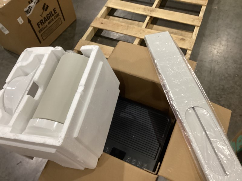 Condition photo showing Good Condition for serenelife 10,000 btu portable air conditioner and heater, small ac with dehumidifier and fan, mini ac unit with 450 sq. ft. coverage, includes remote control and window mount kit white 10,000 btu heating & cooling