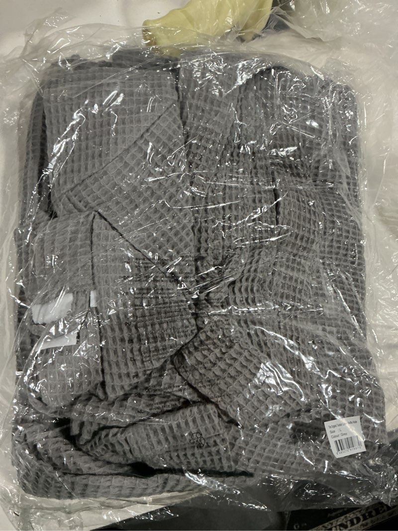 Condition photo showing New/Like New for organic turkish waffle robe size: l