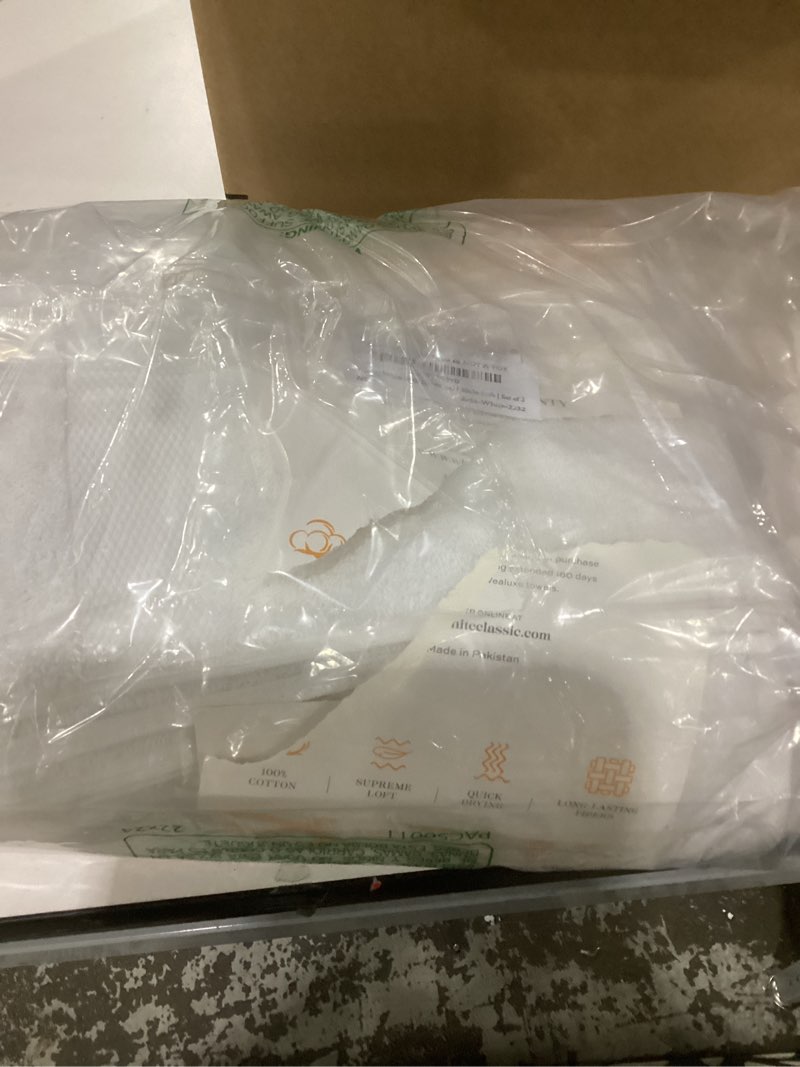 Luxury White Bath Towels Large - Circlet Egyptian Cotton | Highly Absorbent Hotel spa Collection Bat