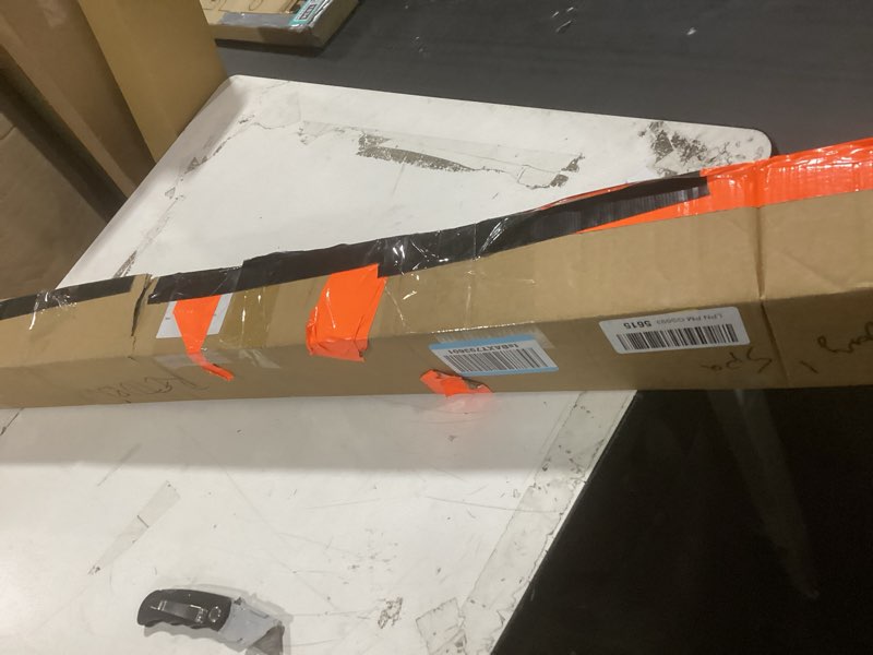 Condition photo showing Good Condition for curtain rod