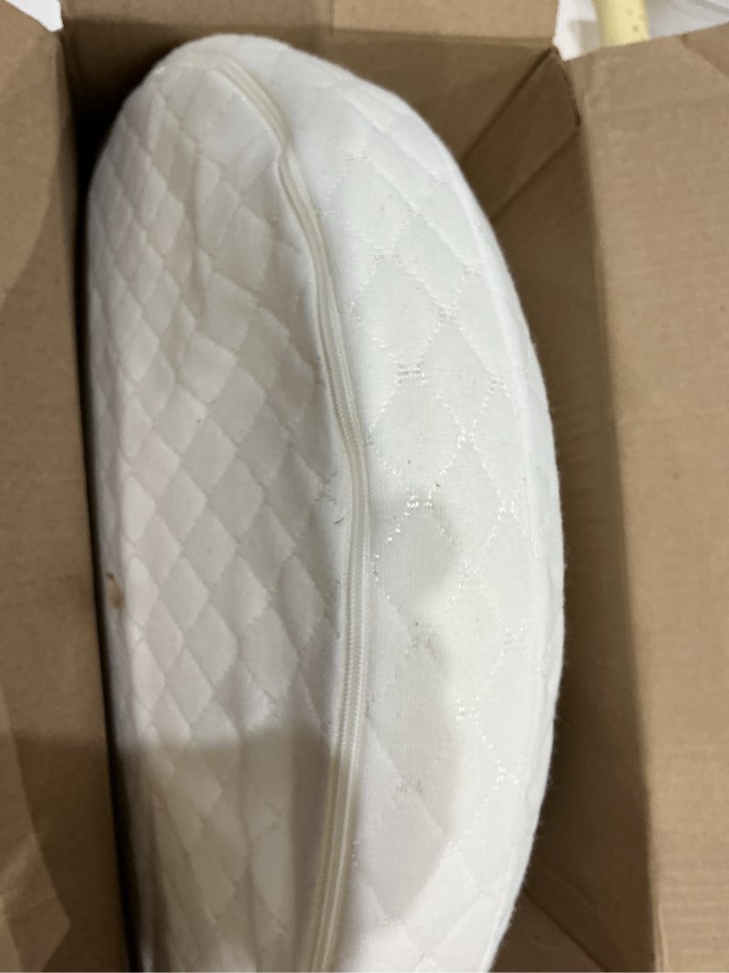 Condition photo showing Good Condition for baby bassinet mattress, breathable, hypoallergenic, premium foam, non-toxic, oval shaped with removal waterproof cover,15" x 30" x 2'', white white oval 15" x 30"