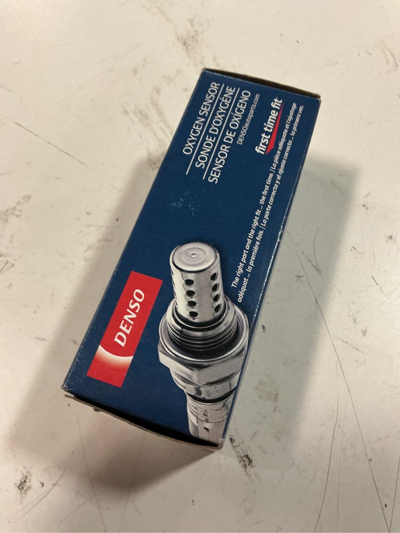 Condition photo showing New/Like New for denso 234-4206 oxygen sensor