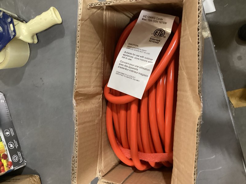 Condition photo showing Good Condition for huanchain 12/3 gauge heavy duty outdoor extension cord 100 ft waterproof with lighted end, flexible cold-resistant 3 prong electric cord outside, 15amp 1875w 12awg sjtw, orange, etl 100ft 12/3 extension cord orange