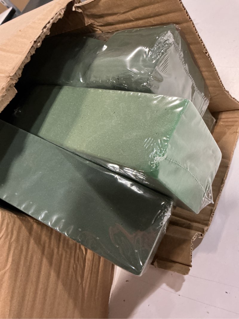 Condition photo showing Good Condition for pack of 12 floral foam blocks, 8.9"x4.1"x2.7" dry and wet flower foam for fresh and artificial flowers, florist styrofoam flower arrangements supplies, decorations for wedding, birthdays and garden