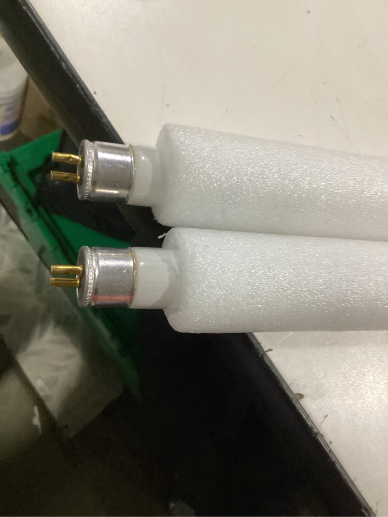 Condition photo showing Good Condition for 2 Pack 39W-Watt T5 HO Reptile Light Desert UVA UVB 10.0 Fluorescent Tube - 34" Terrarium Hood Light Suitable for Desert Reptile Lizards Bearded Dragons & Promotes Natural Behavior UVB Bulb (34Inch) 39W - 34 Inch UVB 10.0