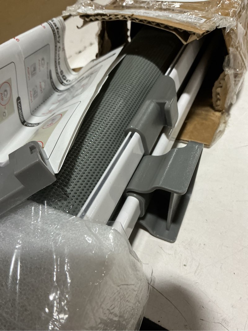 Condition photo showing Good Condition for fahkns 177" retractable baby gate, folding security gates for kids, extra wide mesh barrier door for dogs, useful safety gates for stair, hallways, kitchens, indoor, outdoor, bedrooms, grey 4.5m/177in