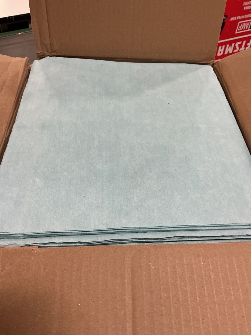 Condition photo showing Good Condition for prep wipes box of 1000