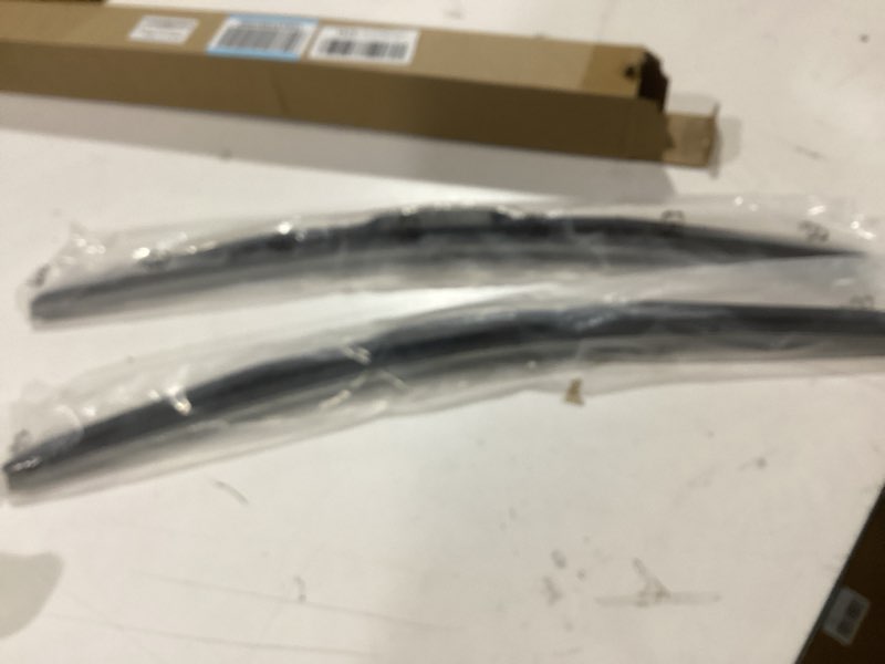Condition photo showing Good Condition for 1Pair Replacement 84578275 Windshield Wiper Blade Left/Right Sides Fit for 2019-2023 GMC Sierra & Chevy Silverado 1500-6500,Fits Part 84578275,Durable All-Weather Performance,Driver and Passenger Side