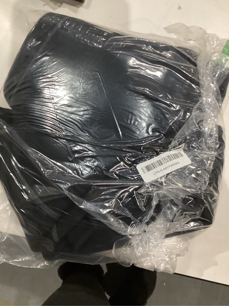 Condition photo showing Good Condition for Hevto Men Wetsuits 3/2mm Neoprene Wet Suit Back Front Zip in Cold Water for Surfing Swimming Diving M2-3/2mm-Front Zip-Black Medium Short