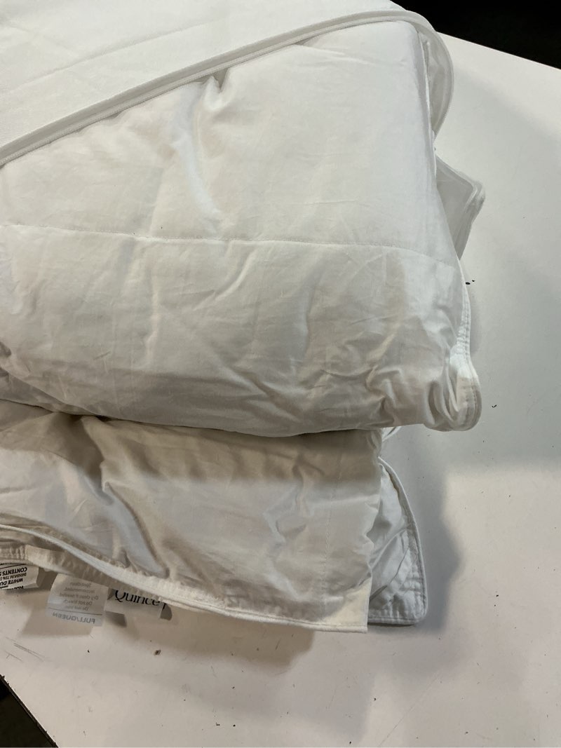 Condition photo showing New/Like New for lightweight premium down comforter, full/queen, down