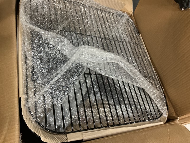 Condition photo showing Good Condition for expert grill - 17.5" square charcoal rotisserie