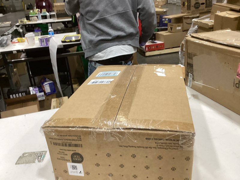 Condition photo showing New/Like New for 2 pillows queen size