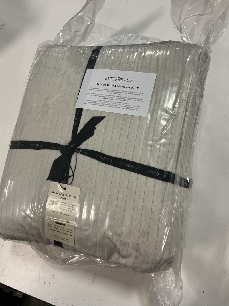 Condition photo showing New/Like New for evergrace velvet quilt set king size, luxurious soft quilted bedding sets, lightweight velvet comforter for all season, striped channel bedspread coverlet with 2 shams, 104" x 92", light sand king channel light sand