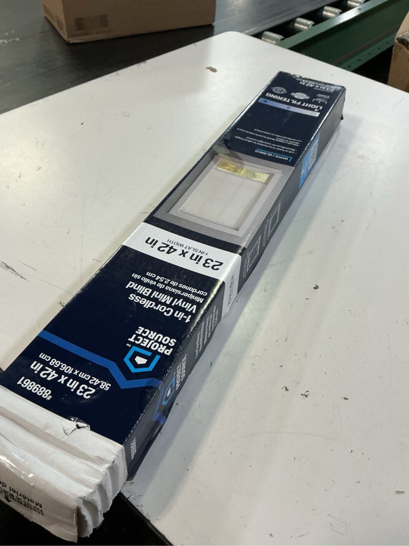Condition photo showing New/Like New for project source light filtering 1-in slat width 23-in x 42-in cordless white vinyl light filtering mini-blinds