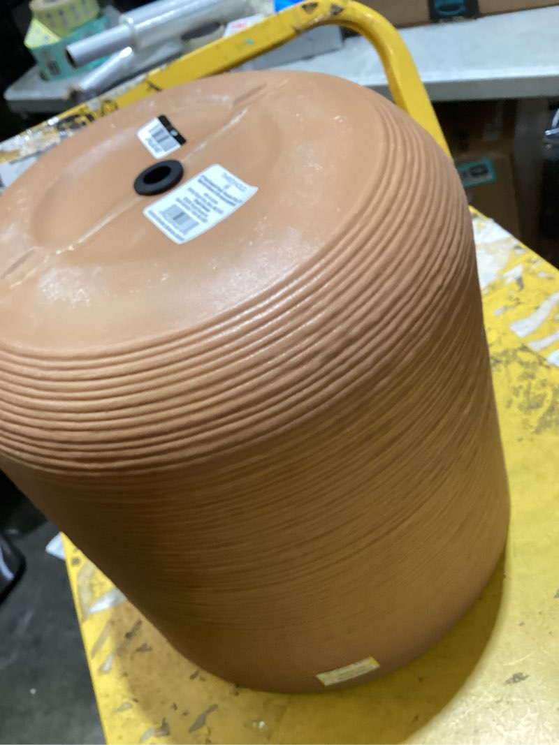 Condition photo showing Good Condition for fluted outdoor planter terracotta orange 12" - threshold™