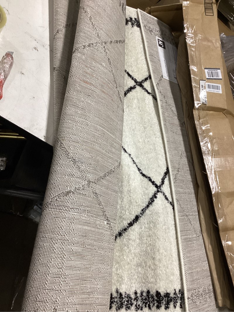 Condition photo showing Good Condition for jonathan y zaina moroccan beni souk cream/black indoor area rug, 4x6, contemporary, modern, easy-cleaning for living room, bedroom, kitchen, pet friendly, non-shedding (moh203a-4) cream/black 4' x 6' (rectangular)