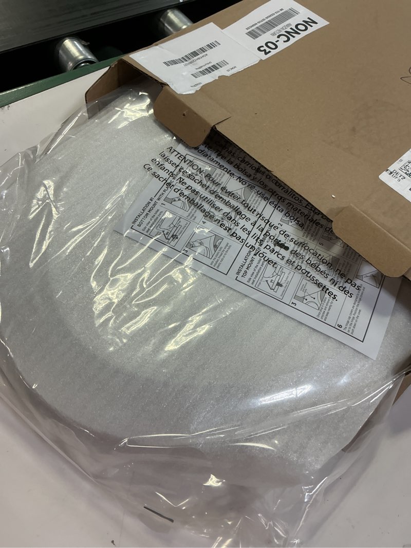 Condition photo showing Good Condition for american standard 5503a00b.020 transitional slow-close elongated front toilet seat, white