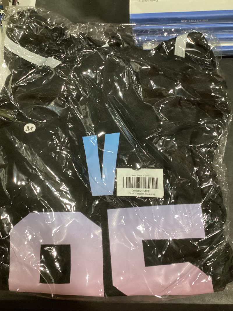 Condition photo showing New/Like New for babyhealthy Baseball Jersey Love Yourself Shirt Korea Pop Concert Style Tee Shirts World Tour Merch for Fans Medium Black Team