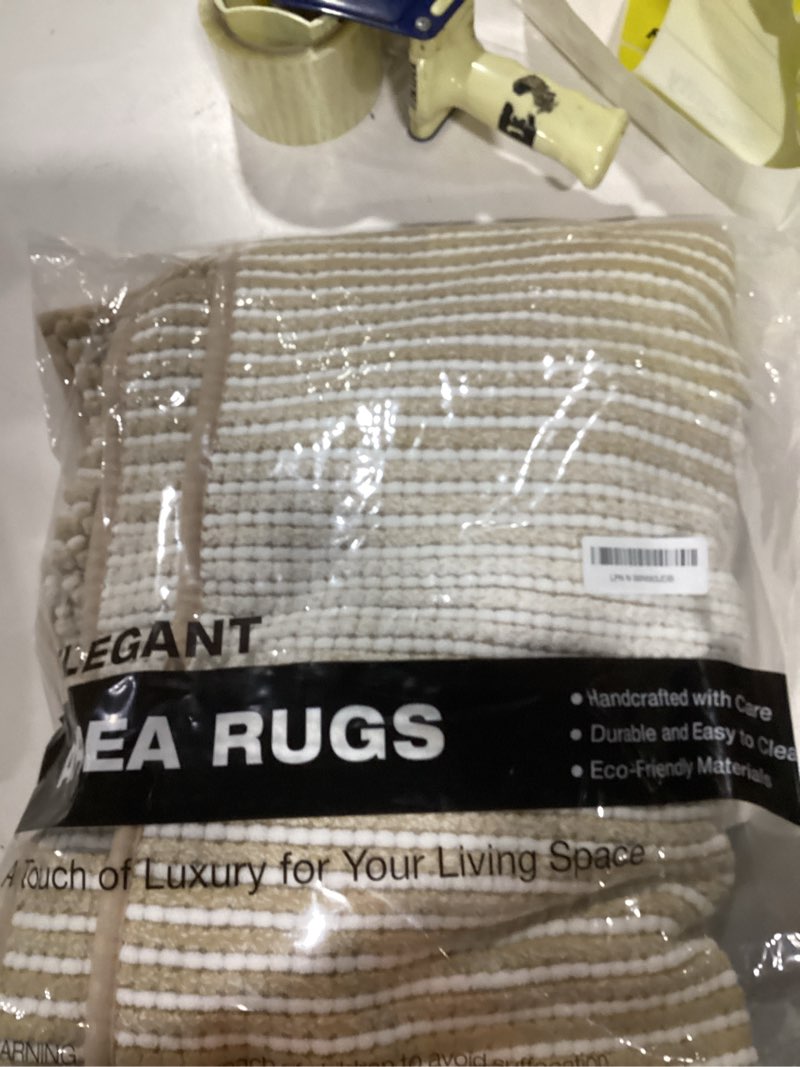 Condition photo showing New/Like New for bsicpro bathroom rugs and mats sets, 2 piece thick absorbent chenille bath mat rug set non slip, soft shaggy bath floor mats for bathroom, machine washable (20" x 47" plus 16" x 24", beige) 20" x 47" plus 16" x 24" beige