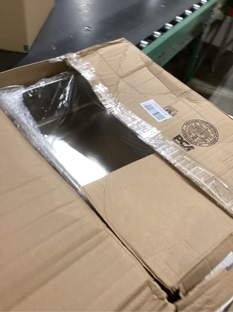Condition photo showing Good Condition for Zubebe 8 Pcs Hotel Pans Stainless Steel Steam Table Pan 1/1 Full Size 4 Inch Restaurant Steam Table Pan Deep Metal Food Tray Commercial Food Pans for Restaurant Party Buffet Catering 8 1/1 Full Size 4 Inch