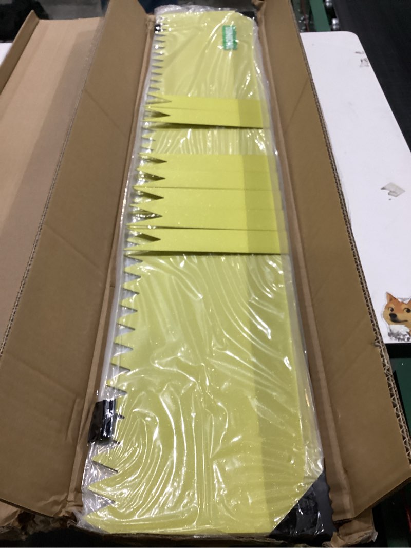 Condition photo showing New/Like New for Landscape Edging Kit, Galvanized Steel Edging Landscape Lawn Edging Powder for Lawn Yard, Coated Bendable Metal Strips, No-Dig Hammer-in Edging Border w/Clips (8 INCH 6 PCS, Gold) Gold Gold 8 INCH 6 PCS