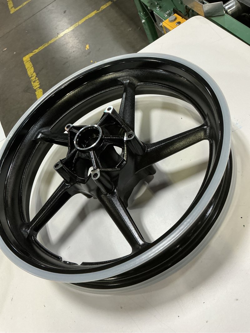 Condition photo showing Good Condition for 17"x3.5" black front wheel rim for yamaha yzf r1 yzf r6 04-14 r6s 06-09 fz1 fz6 06-09 black yzf r1 yzf r6 04-14 r6s 06-09 fz1 06-09 fz6 06-09