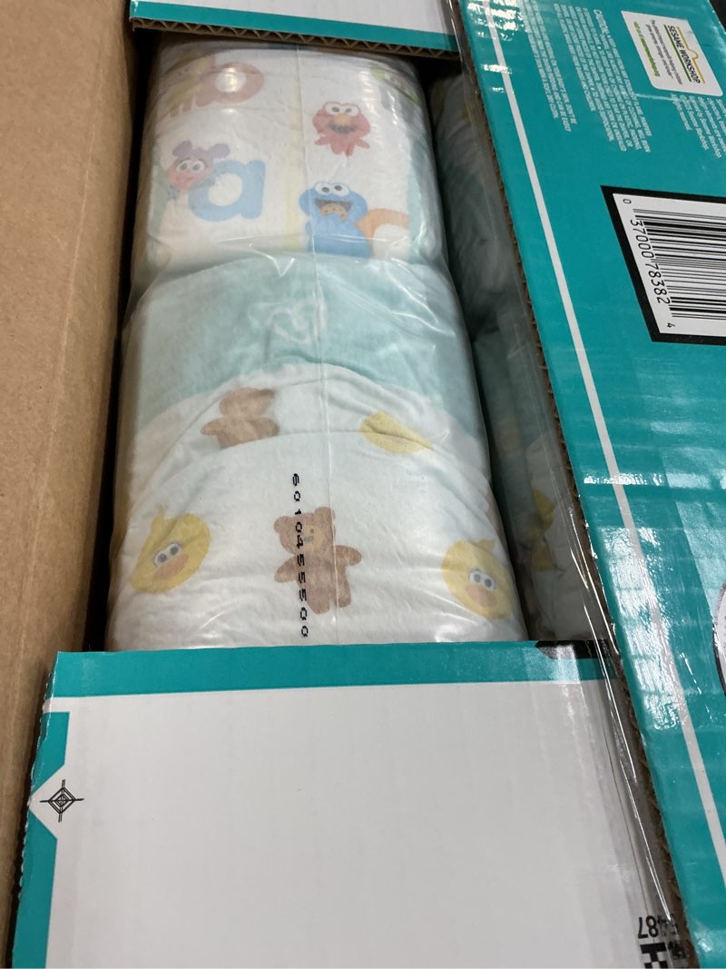 Condition photo showing New/Like New for ((size 5 ))pampers diapers - baby dry -, 132 count, absorbent disposable infant diaper (packaging may vary)