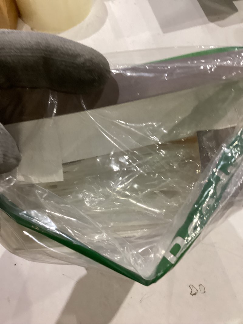 Condition photo showing Good Condition for turkey brining bags set of 2 - extra large holds up to 38lb - 25.5 x 21.5 inches - heavy duty with gusseted bottom - double track zippers to avoid leaks
