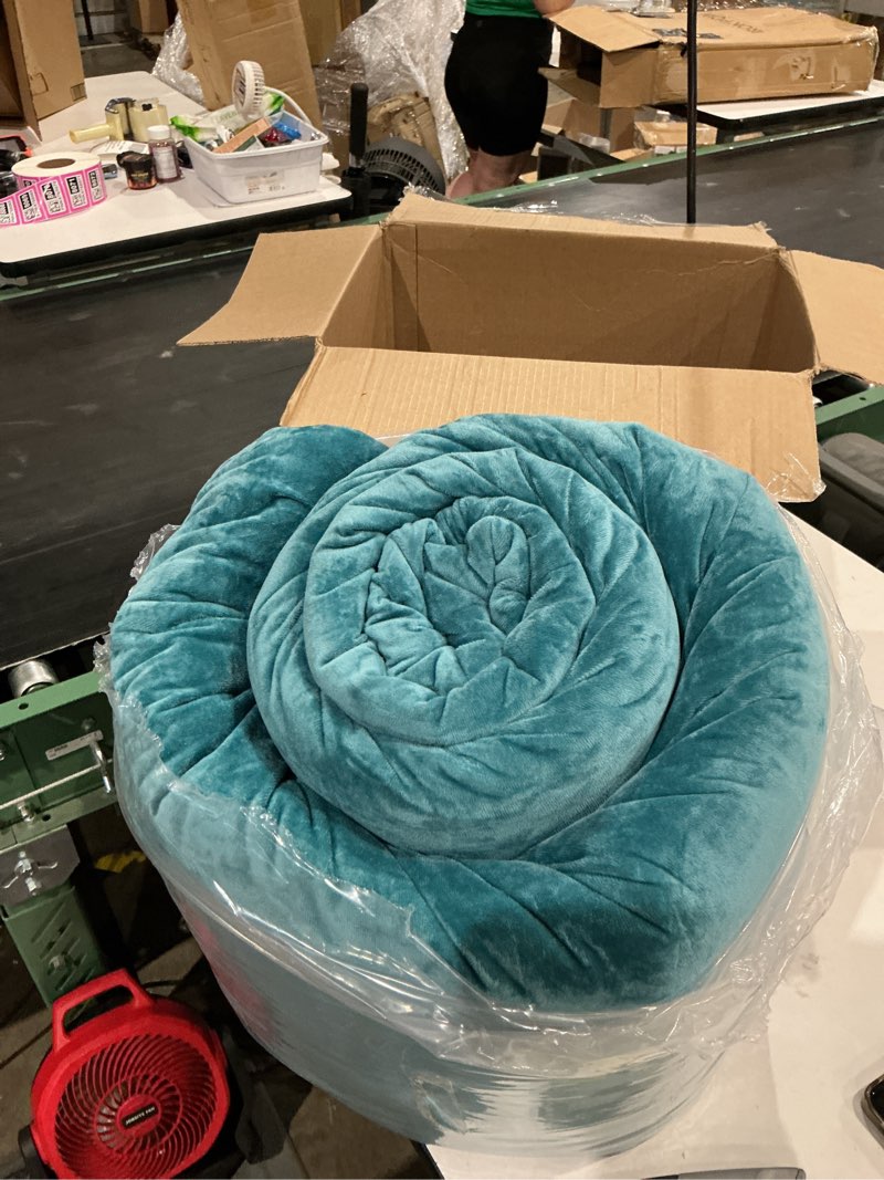 Condition photo showing As Is for me sooo comfy - coma inducer® oversized comforter - ocean depths teal
