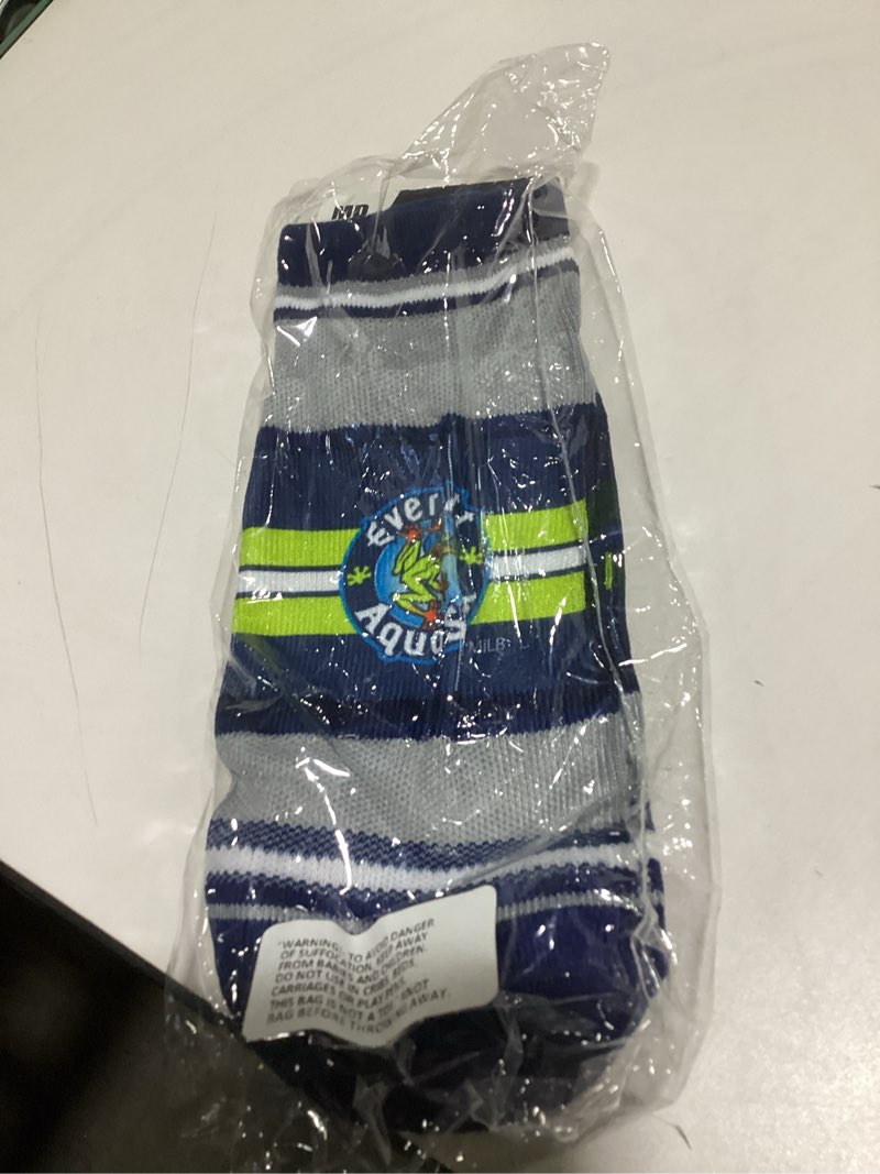 Condition photo showing Good Condition for For Bare Feet Minor League Baseball Unisex Milb Streak No Show Sock Everett AquaSox Medium Team