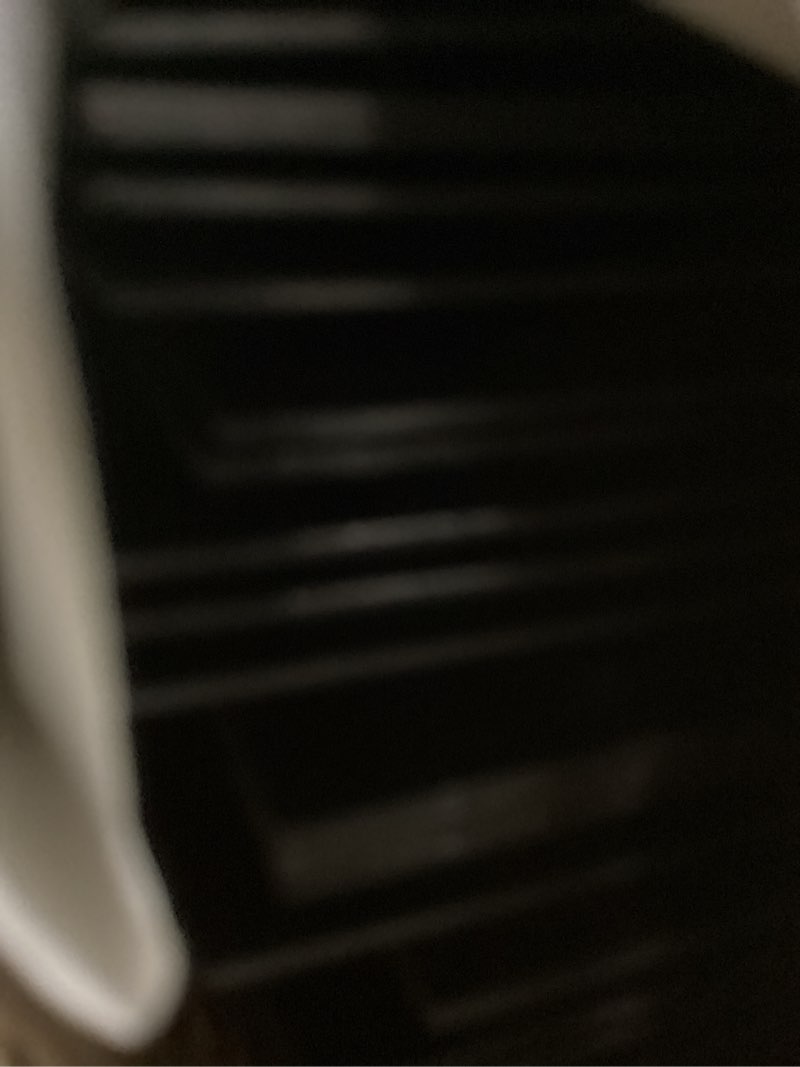 https://lotting-media.assets.bidfta.com/lotting_d91773f9-fcd6-4669-8197-1051d081327f