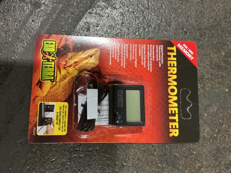 Condition photo showing New/Like New for Exo Terra Digital Thermometer with Probe  Celsius and Fahrenheit