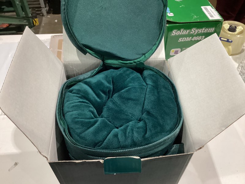 Condition photo showing Good Condition for Kaisa Weighted Lap Blanket 7 lbs 41" x 53", Cozy Luxury Crystal Velvet Small Weighted Blanket for Adults, Portable Travel Weighted Blanket for Relaxation, All-Season Blanket, Machine Washable, Green Green 41"x53" 7 Pound