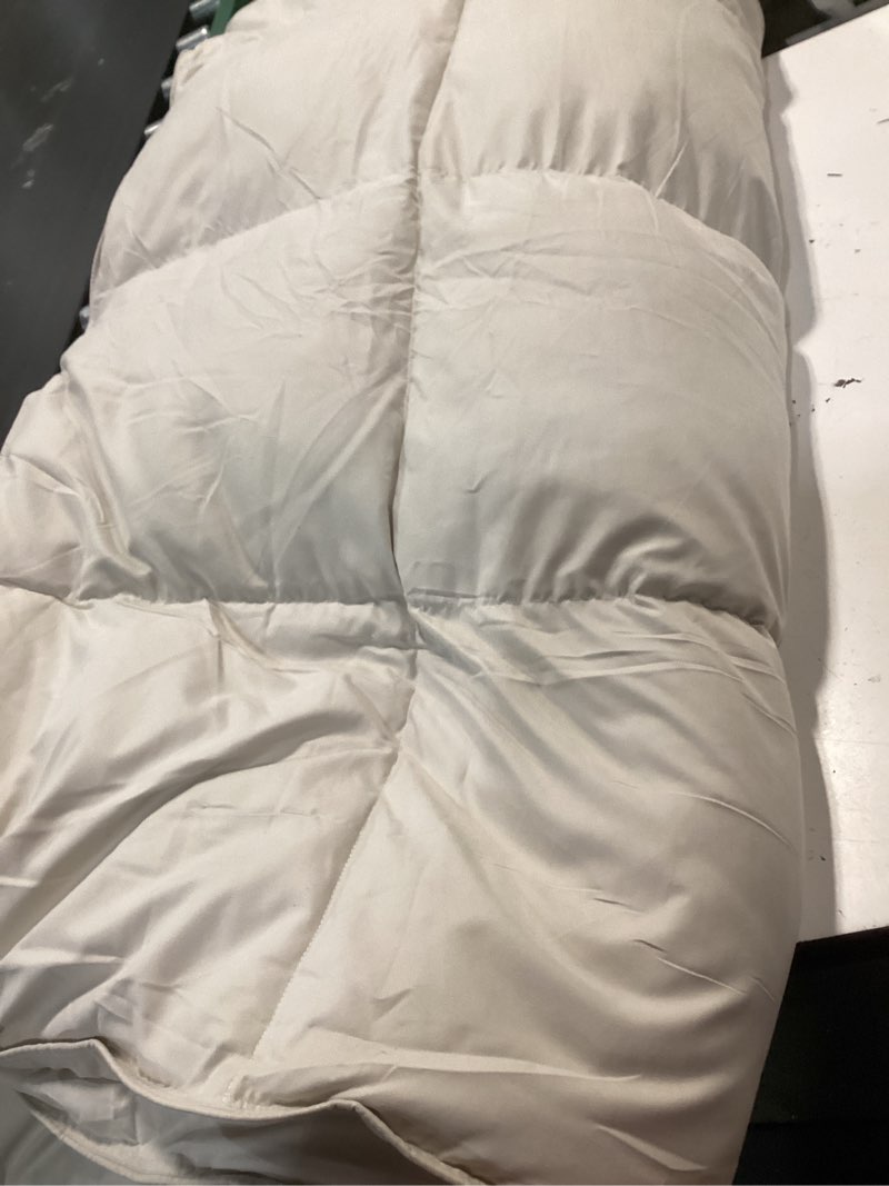 Condition photo showing Good Condition for unikome queen size goose feather down fiber comforter, all season duvet insert with soft downproof cover, cloud-like fluffy hotel collection cream comforter with corner tabs (88\" x 88\")