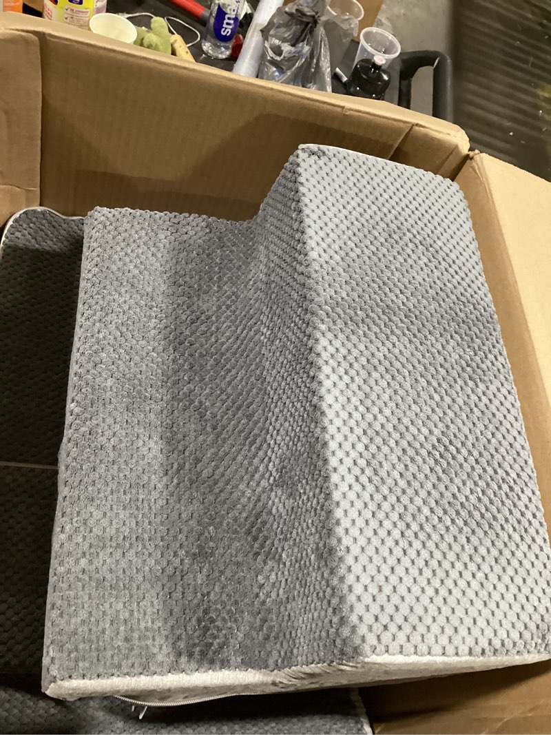 Condition photo showing New/Like New for Dog Stairs for Small Dogs - Pet Stairs 2 in 1 with Zippers Suitable for Couch and Bed, 35D Foam Dog Steps with Non Slip Bottom Grey 4 Steps, Grey