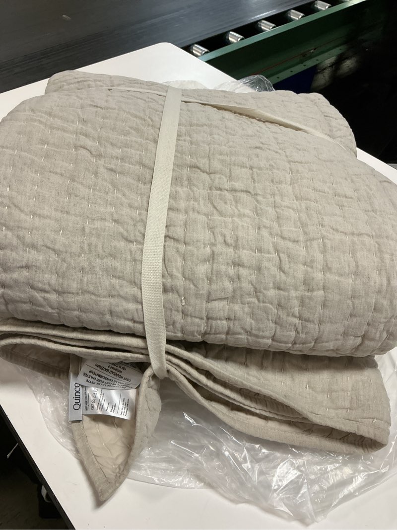 Condition photo showing Good Condition for european linen cotton stitch quilt(88inx92in)