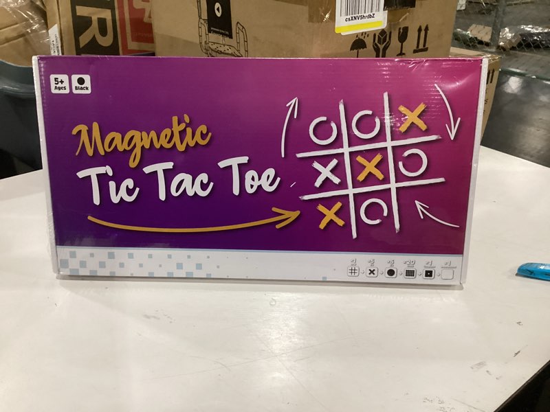 Condition photo showing New/Like New for Magnetic tic tac toe