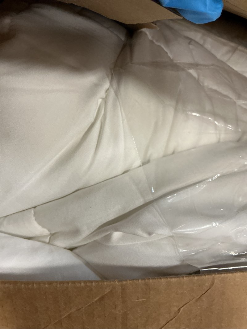 Condition photo showing As Is for bedsure removable cover with comforter duvet insert california king - 4 pieces white prewashed soft bedding set for all seasons use, includes 1 duvet cover, 1 comforter, 2 pillow shams california king(104"x96") white