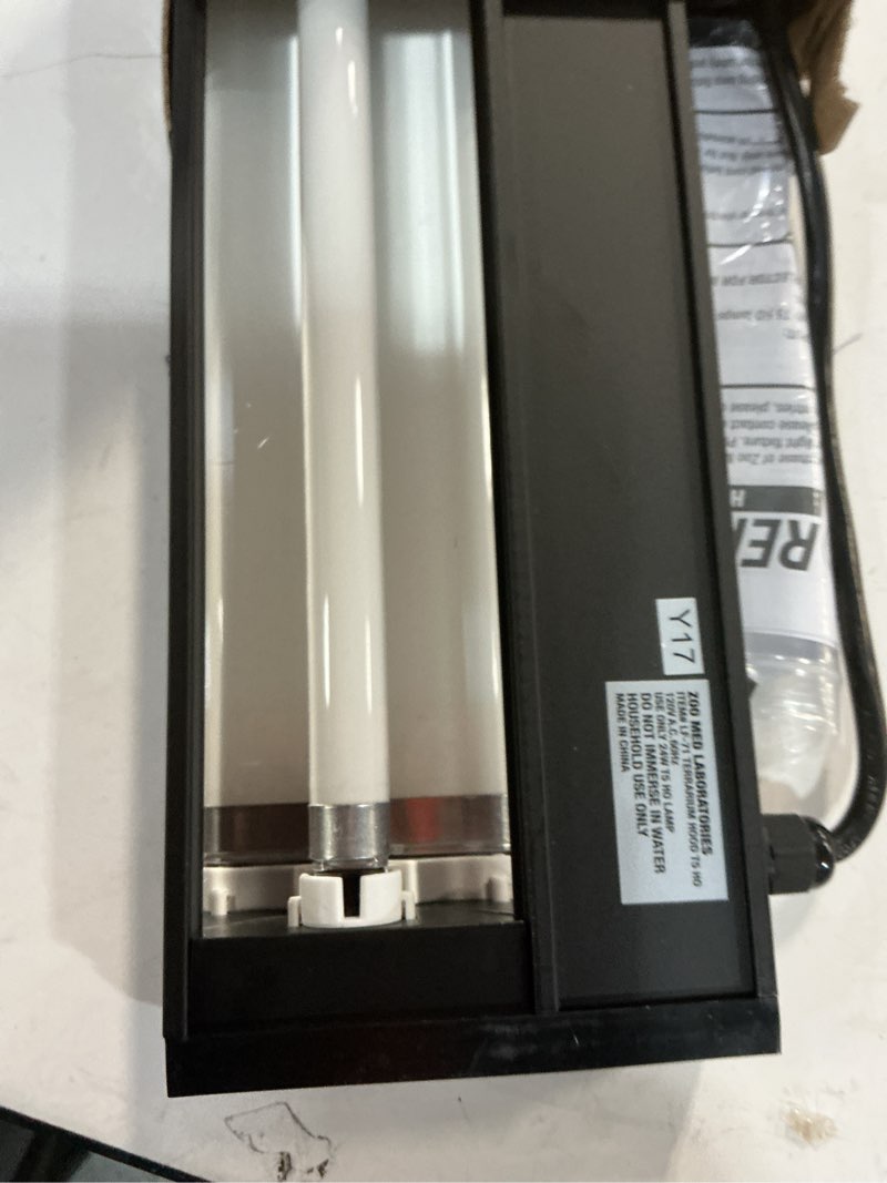 Condition photo showing Good Condition for REPTI ZOO T5 HO UVB Lighting Combo Kit with Timer, Reptile Light Fixture Terrarium Hood Comes with Desert 10.0 UVB T5 Lamp Bulb (39W)