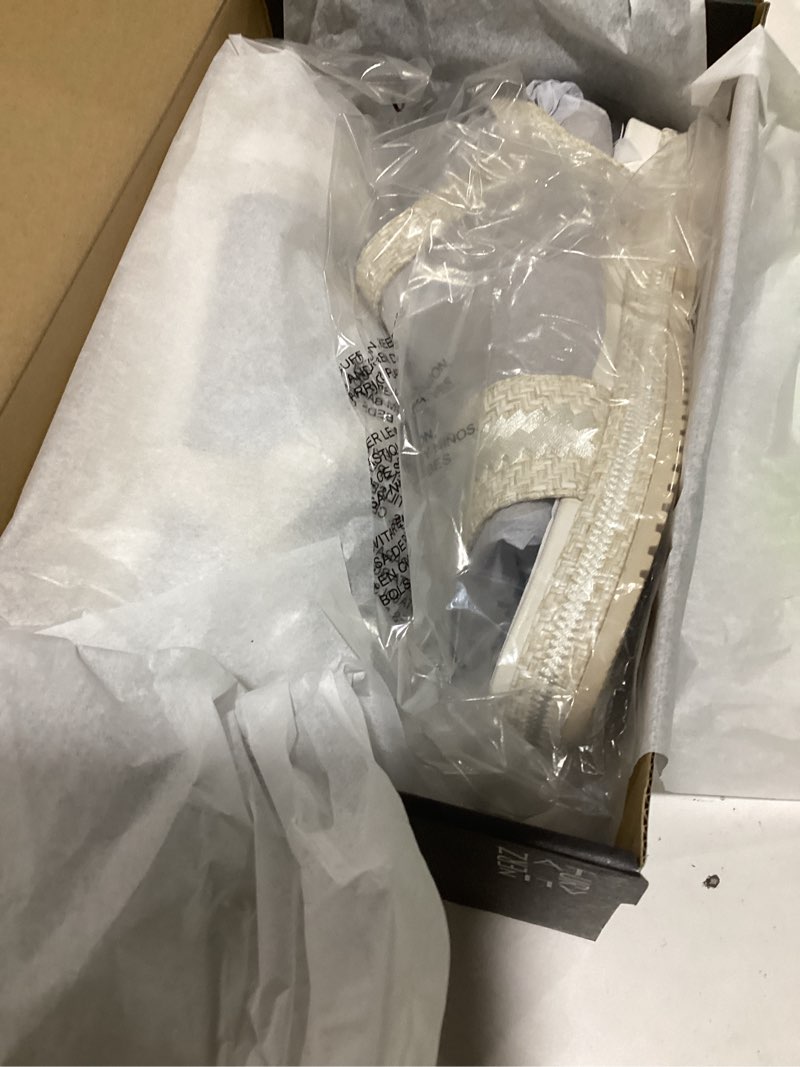 Condition photo showing Good Condition for Naturalizer womens Neila 10.5 Eggshell Beige Raffia
