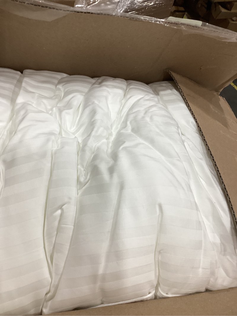 Condition photo showing Good Condition for Beckham Hotel Collection Bed Pillows King Size Set of 2 - Down Alternative Pillow for Back, Stomach or Side Sleepers King White
