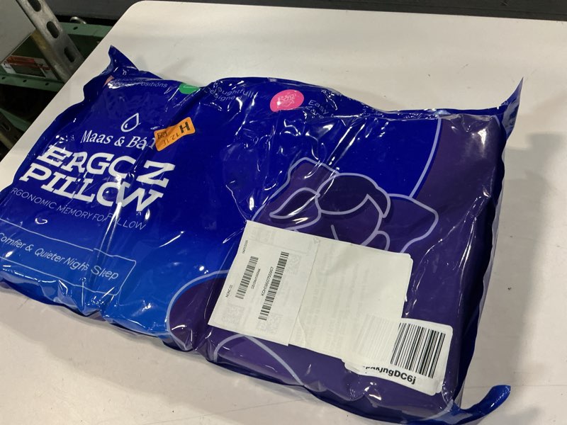 Condition photo showing New/Like New for maas & bath ergo z pillow - 2-in-1 ergonomic pillow made for any sleep position, breathable 100% memory foam, inner cover, lightweight, non-toxic, odorless sleep-friendly support