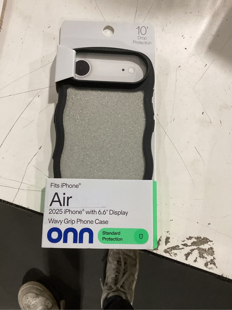 Condition photo showing Good Condition for onn wavy grip phone case for iphone 17 - black/gold glitter