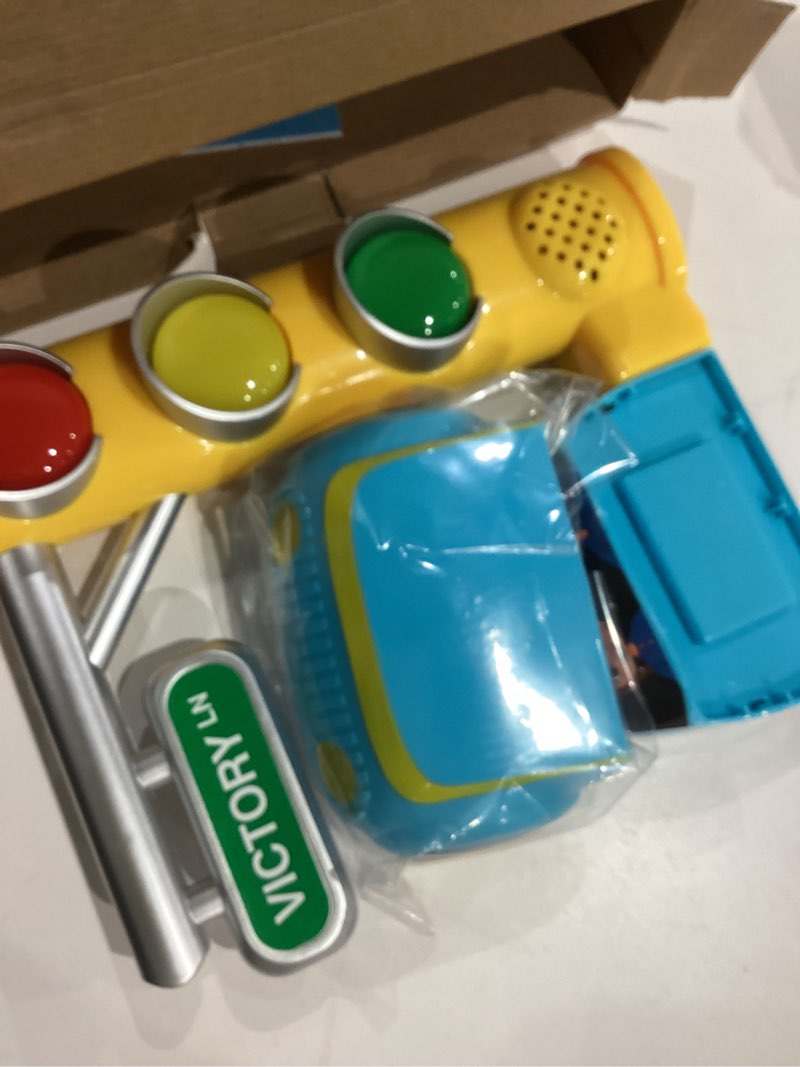 Condition photo showing Good Condition for Imagineers Red Light Challenge Game for Kids - 3 4 5 6 Year Old Boy Birthday Gift - Girls Toys for Ages 5-7 - Kids Games for Age 4-8 for 4 Year Old Girl & Boys - Party Games