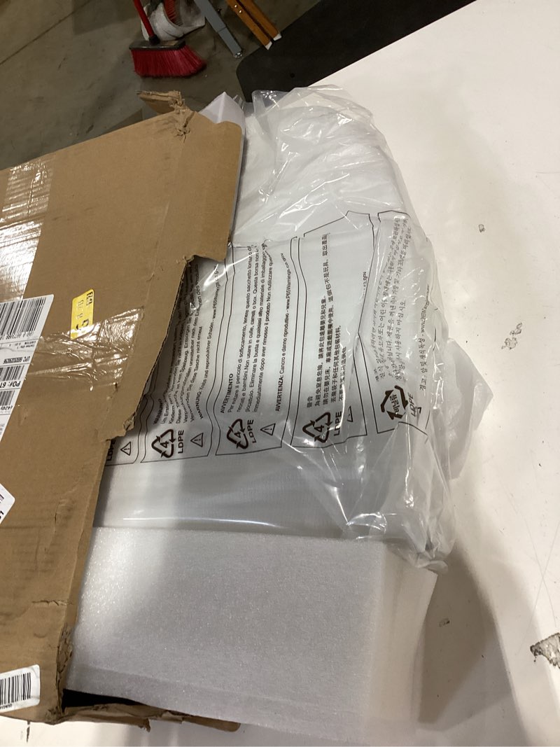 Condition photo showing New/Like New for bio bidet slim zero non electric bidet toilet seat elongated, low profile seat with slow close lid, battery powered night light, dual nozzles, white elongated non-electric bidet