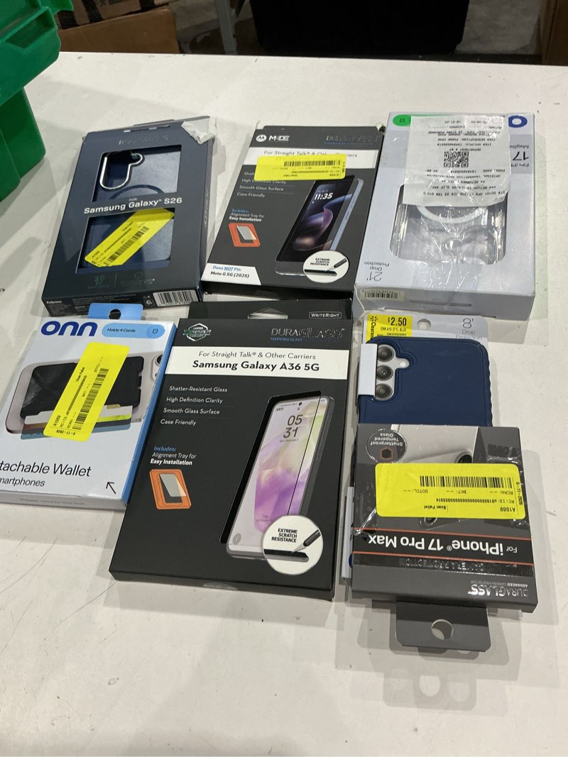 Condition photo showing Good Condition for assorted cellphone/tablet/laptop case covers & accessories