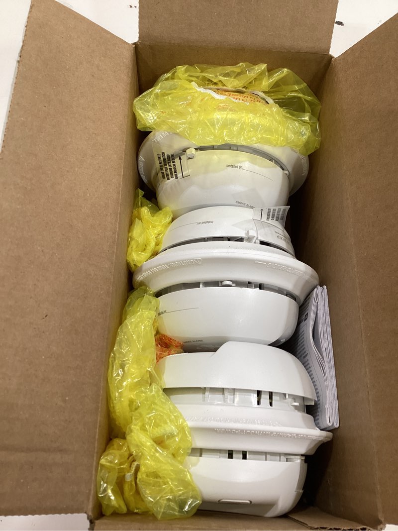 Condition photo showing Good Condition for first alert brk 10-year battery hardwired (with battery back-up) ionization smoke detector (6-pack)